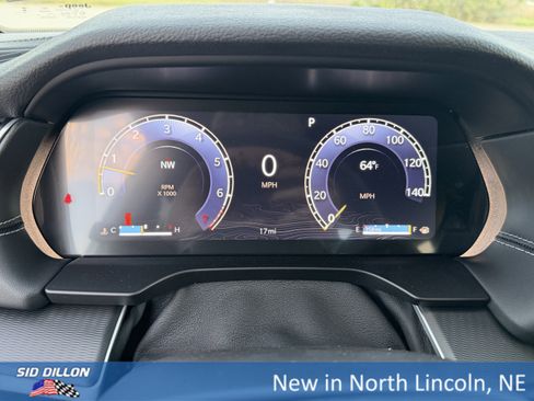 New 2025 Jeep Grand Cherokee Altitude image 9