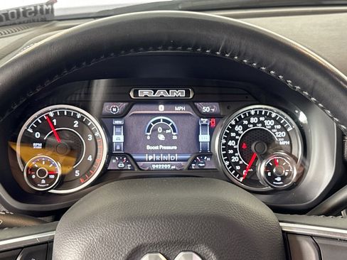 Used 2024 RAM 2500 Laramie image 12