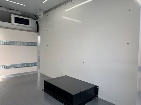 Used 2024 Ford Transit 350 DRW image 11