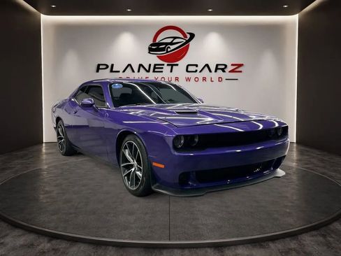 Used 2016 Dodge Challenger R/T Scat Pack w/ Leather Interior Group RWD image 7