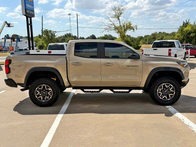 Certified 2024 Chevrolet Colorado ZR2 w/ ZR2 Convenience Package III AWD/4WD image 6