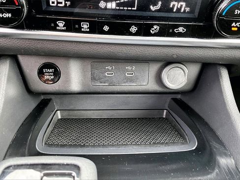 Used 2024 Nissan Rogue SV image 15