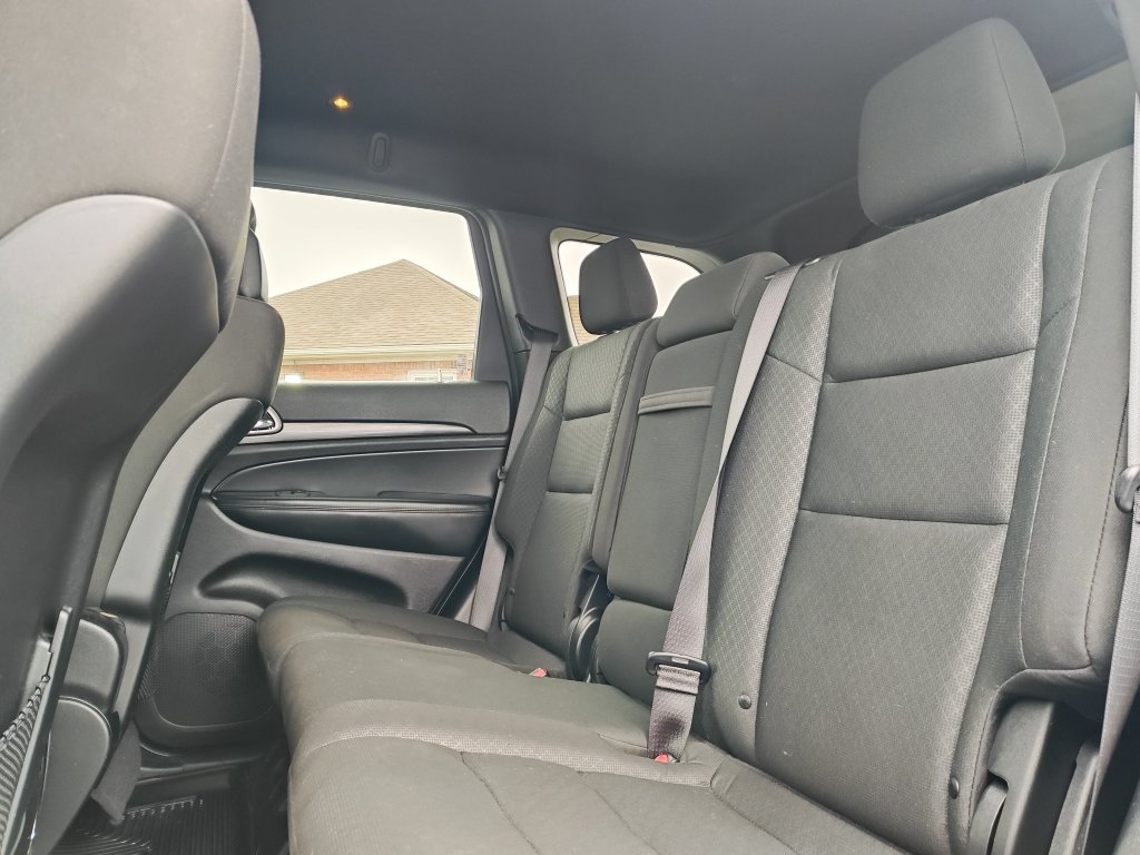 Used 2020 Jeep Grand Cherokee Laredo AWD/4WD image 14
