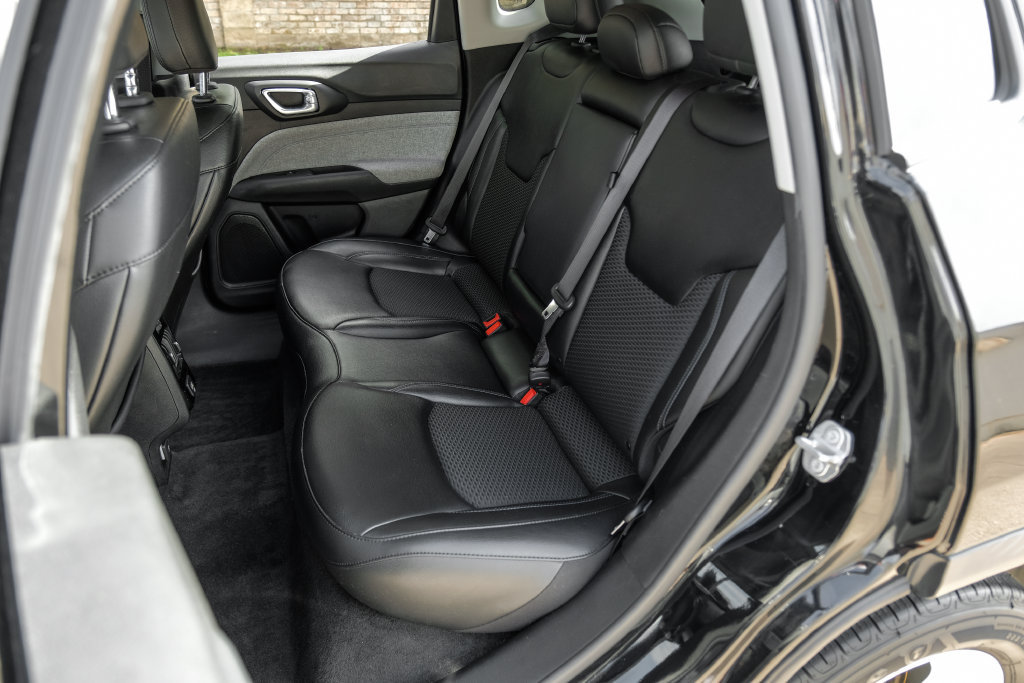 Used 2022 Jeep Compass Latitude AWD/4WD image 51