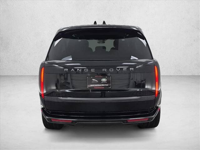 Certified 2025 Land Rover Range Rover Long Wheelbase SE AWD/4WD image 7