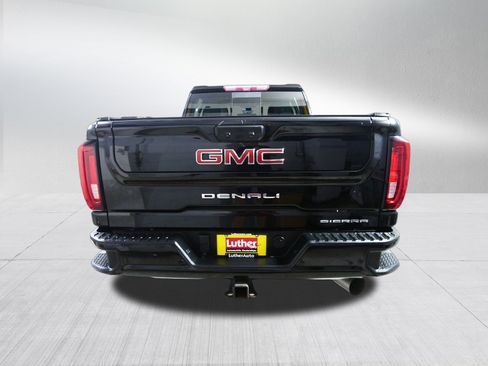 Used 2022 GMC Sierra 3500 Denali w/ Denali Black Diamond Edition AWD/4WD image 6