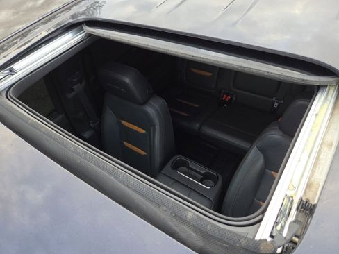 Used 2022 GMC Sierra 1500 AT4 w/ AT4 Premium Package image 4