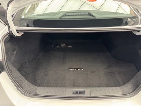 New 2025 Nissan Sentra SR image 10