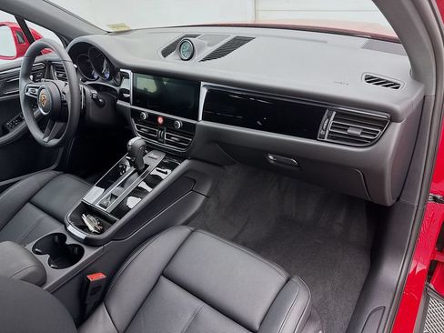 Used 2026 Porsche Macan AWD/4WD image 20