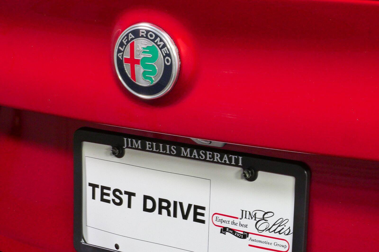 Used 2024 Alfa Romeo Giulia Quadrifoglio RWD image 32