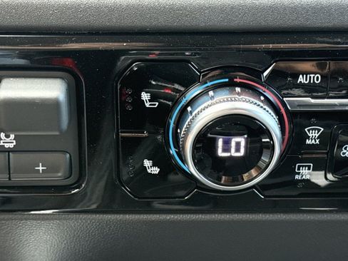 New 2026 GMC Sierra 1500 Elevation w/ Elevation Premium Package AWD/4WD image 21