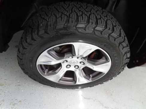 Used 2019 RAM 1500 Laramie AWD/4WD image 28
