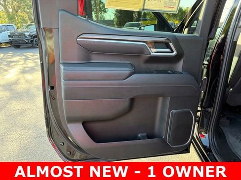 Used 2025 Chevrolet Silverado 1500 RST AWD/4WD image 13