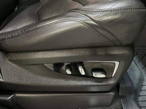 Used 2018 Cadillac Escalade ESV Luxury image 24