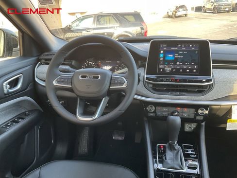 New 2026 Jeep Compass Latitude image 12