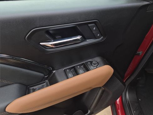 New 2026 GMC Canyon AT4 image 9