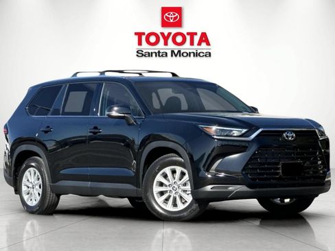 New 2026 Toyota Grand Highlander XLE FWD image 1