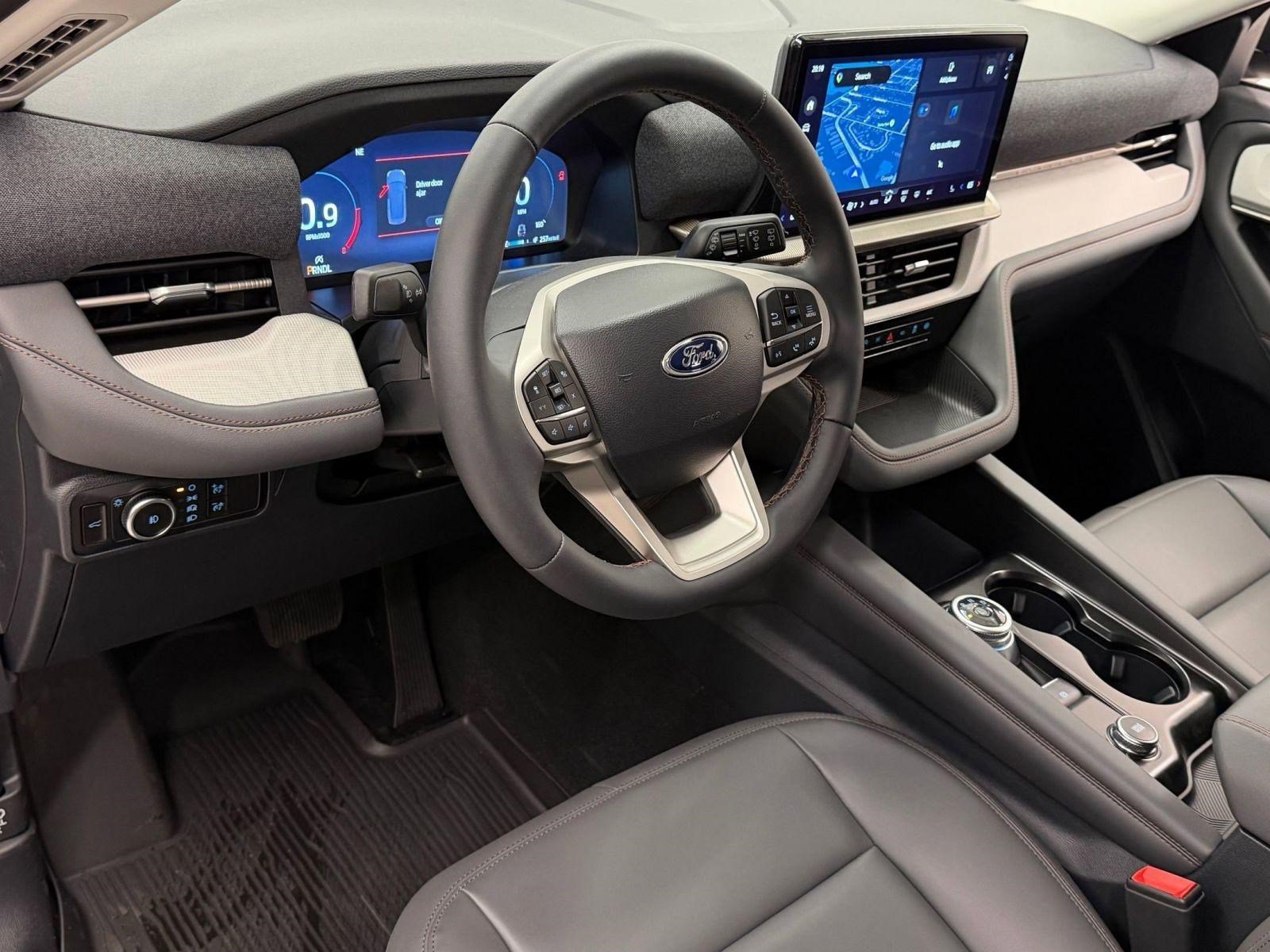 New 2026 Ford Explorer Active w/ Active Comfort Package AWD/4WD image 3