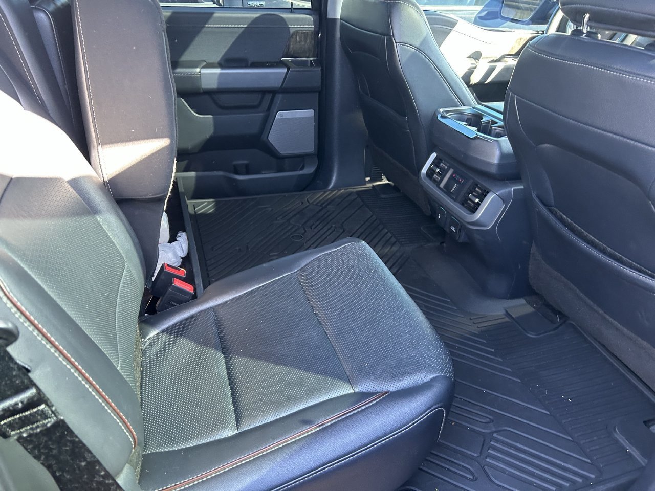 Used 2021 Ford F150 Lariat w/ Equipment Group 502A High AWD/4WD image 11