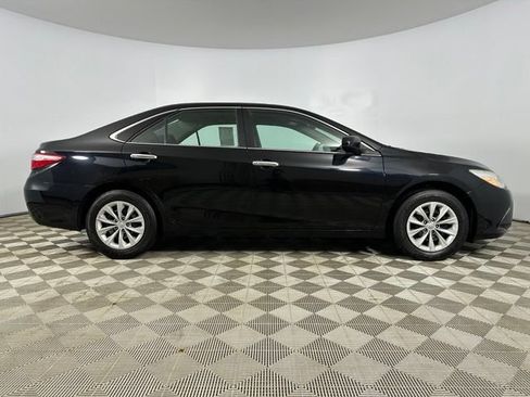 Used 2016 Toyota Camry LE FWD image 8