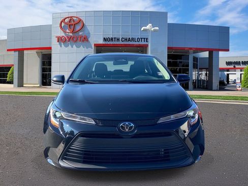 Used 2026 Toyota Corolla LE FWD image 3