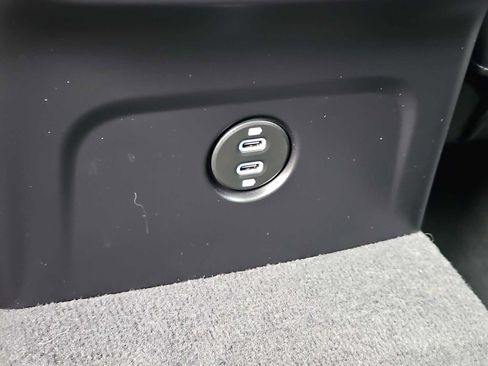 Certified 2026 Porsche Macan AWD/4WD image 47