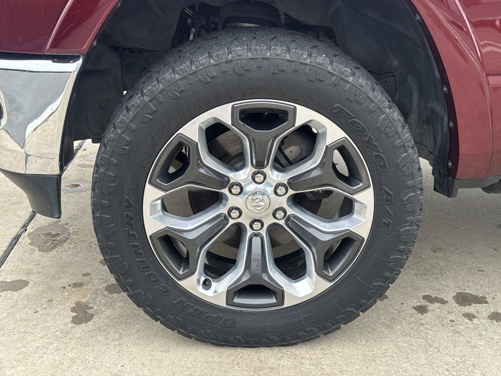 Used 2019 RAM 1500 Limited RWD image 4