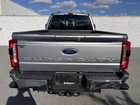 Used 2024 Ford F250 Lariat w/ Chrome Package image 7