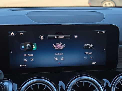 New 2026 Mercedes-Benz GLB 250 4MATIC image 14