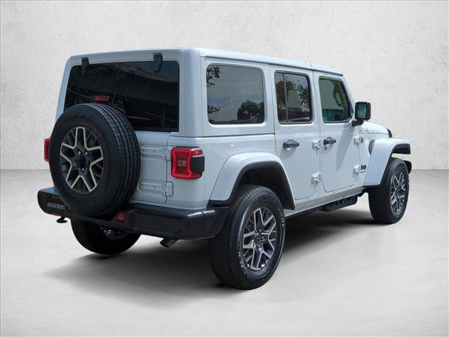 Used 2026 Jeep Wrangler Unlimited Sahara AWD/4WD image 5