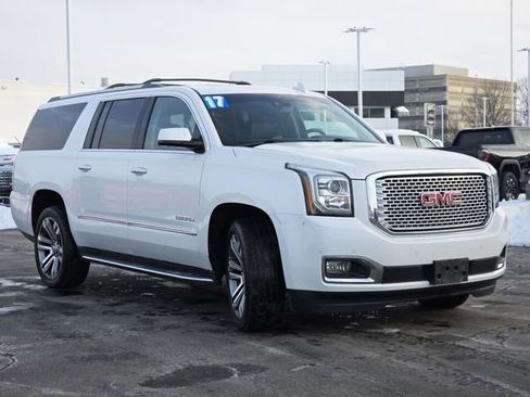 Used 2017 GMC Yukon XL Denali w/ Open Road Package image 25