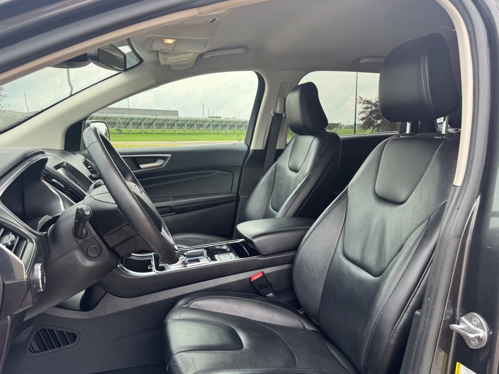 Certified 2020 Ford Edge Titanium AWD/4WD image 7