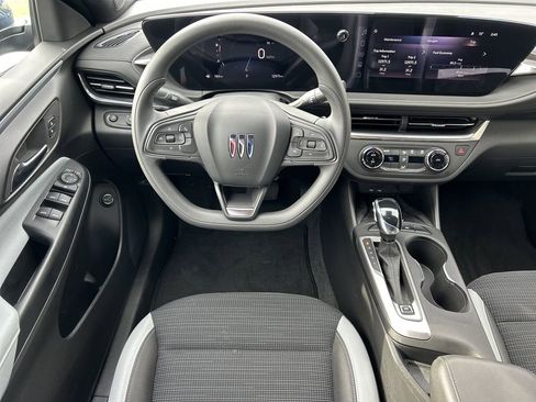 Certified 2024 Buick Envista Preferred w/ Convenience II Package image 15