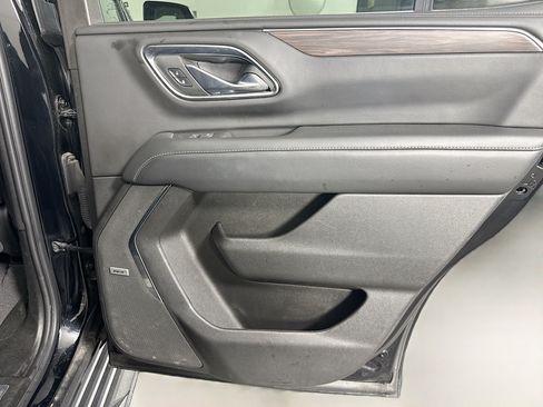 Used 2023 Chevrolet Tahoe LT w/ Luxury Package RWD image 28