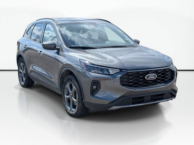Used 2025 Ford Escape ST-Line Select AWD/4WD image 4