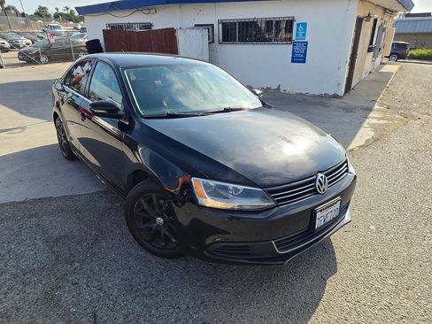 Used 2014 Volkswagen Jetta SE FWD image 4