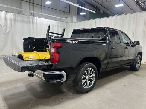 Used 2024 Chevrolet Silverado 1500 LT AWD/4WD image 4
