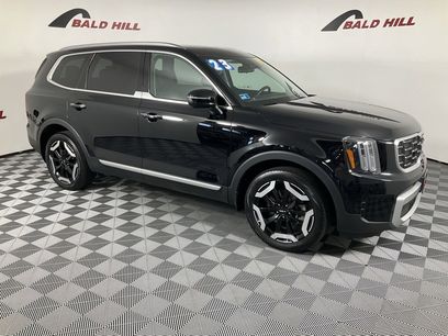Used 2023 Kia Telluride S w/ S Sunroof Package