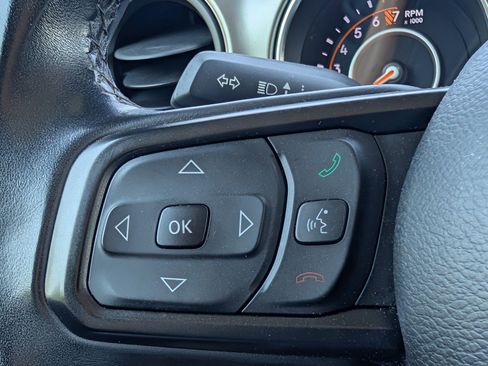 Used 2018 Jeep Wrangler Unlimited Sport AWD/4WD image 25