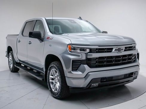 Used 2023 Chevrolet Silverado 1500 RST w/ Z71 Off-Road Package image 15