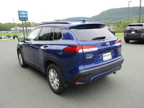 Used 2024 Toyota Corolla Cross LE AWD/4WD image 7
