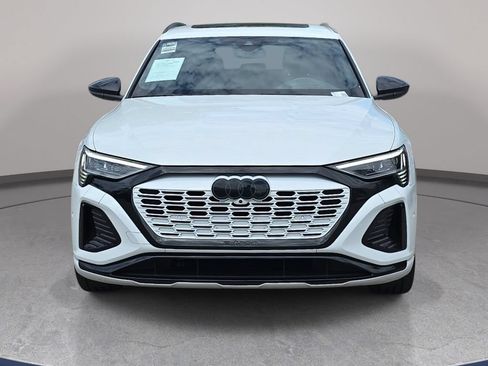 Used 2024 Audi Q8 e-tron Prestige AWD/4WD image 3