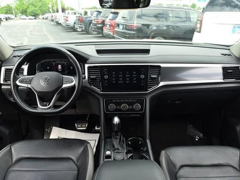 Used 2022 Volkswagen Atlas SEL Premium AWD/4WD image 7