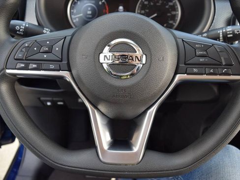 Used 2018 Nissan Kicks SV FWD image 65