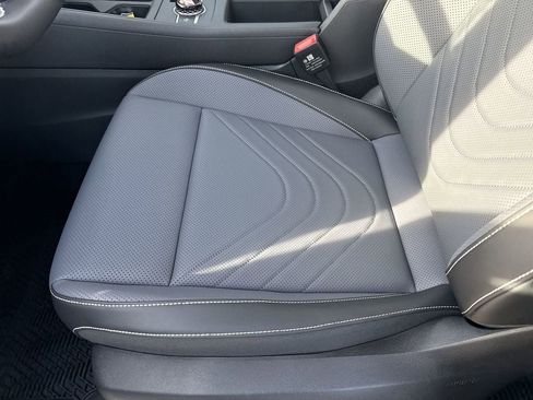 New 2026 Volkswagen Tiguan SE AWD/4WD image 9