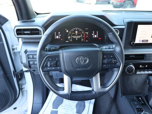 Certified 2025 Toyota 4Runner Limited image 36