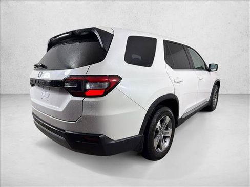 Used 2024 Honda Pilot EX-L image 3