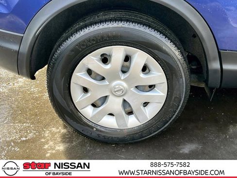 Used 2020 Nissan Rogue Sport S image 7