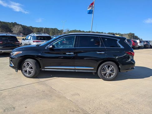 Used 2019 INFINITI QX60 Luxe w/ Essential Package image 2