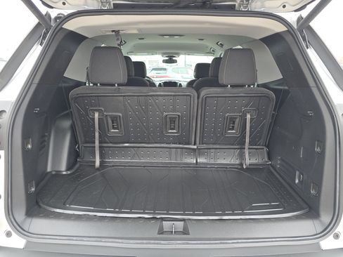 Used 2021 Chevrolet Traverse LT w/ LPO, Floor Liner Package image 15